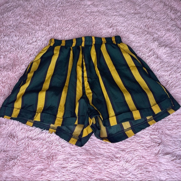 Two piece set. - Picture 3 of 3